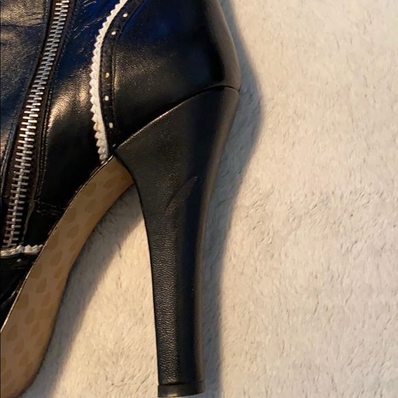 BETSY JOHNSON 🖤 Peekaboo Boots - Picture 7 of 8